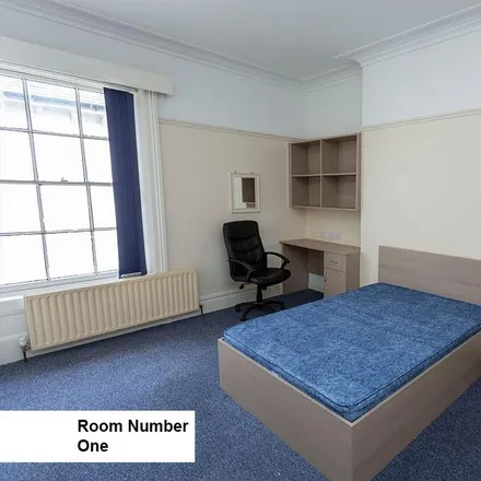 Image 2 - Kenilworth Road, Royal Leamington Spa, CV32 6JA, United Kingdom - Apartment for rent