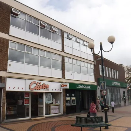 Image 1 - Lloyds Bank, 106 High Street, Scunthorpe, DN15 6HG, United Kingdom - Apartment for rent