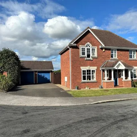 Buy this 4 bed house on Peachwood Close in Grantham, NG31 8QP