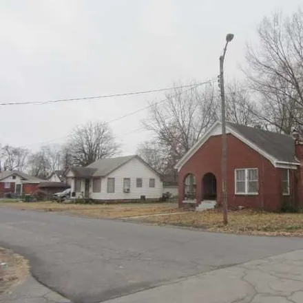 Buy this 2 bed house on 1621 Frank Street in North Little Rock, AR 72114