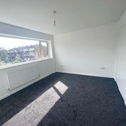 Rent this 2 bed townhouse on Ferndown Avenue in London, BR6 8DF