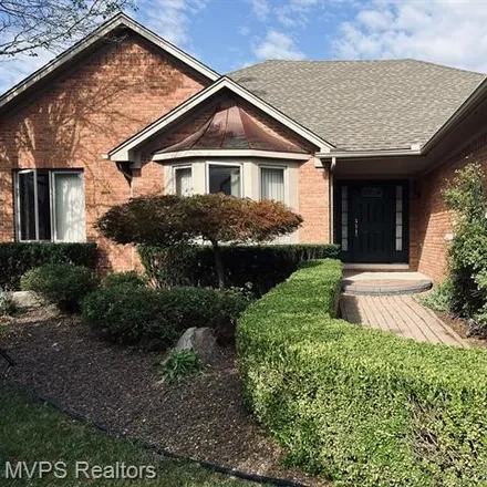 Image 2 - 45785 Delta Drive, Macomb Township, MI 48044, USA - House for sale