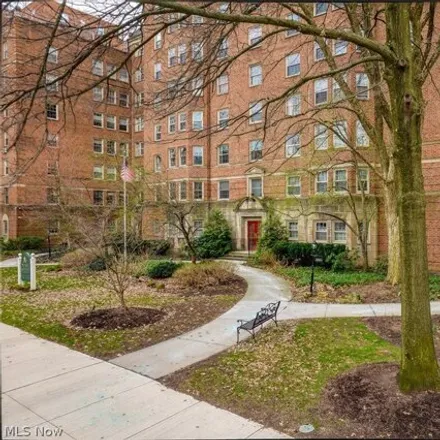 Buy this 1 bed condo on 13710 Shaker Boulevard in Cleveland, OH 44120