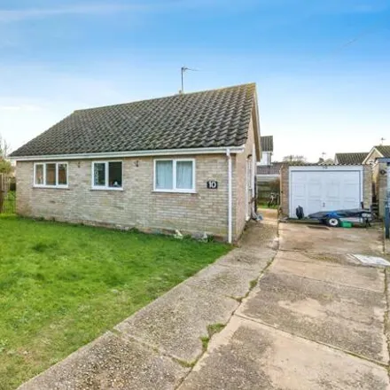 Buy this 3 bed house on Meadow Close in Thurlton, NR14 6RQ