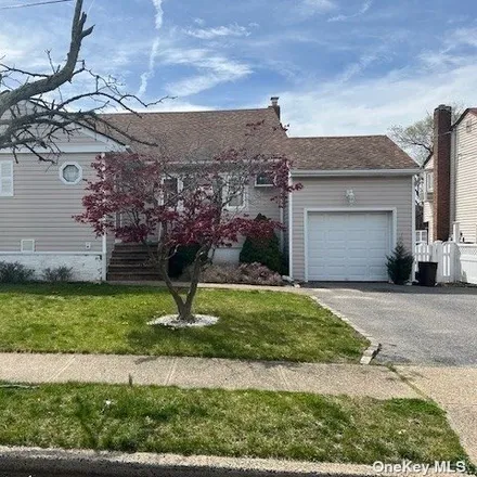Buy this 3 bed house on 548 Miller Avenue in Village of Freeport, NY 11520