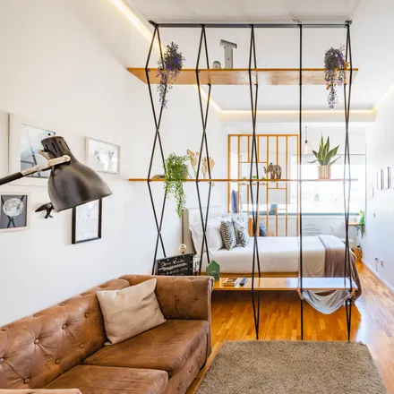 Rent this 1 bed apartment on Farmácia de 5 outubro in Rua de Cinco de Outubro 366, 4100-173 Porto