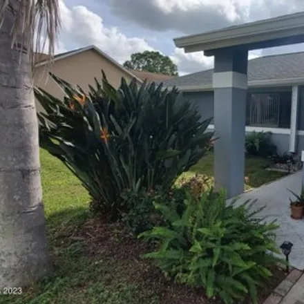 Image 2 - 658 Castaways Street Northeast, Palm Bay, FL 32907, USA - House for rent