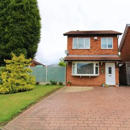 Buy this 4 bed house on Cringlebrook in Tamworth, B77 2NQ