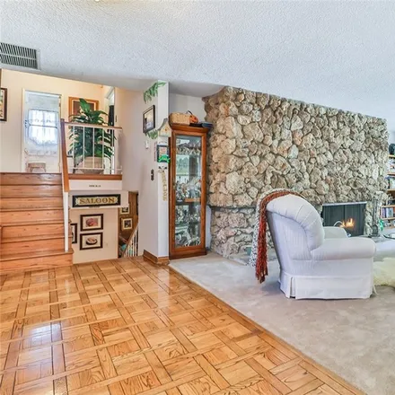 Image 7 - 22569 Waterbury Street, Los Angeles, CA 91364, USA - House for sale