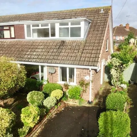 Buy this 3 bed duplex on Burlish Close in Stourport-on-Severn, DY13 8XW