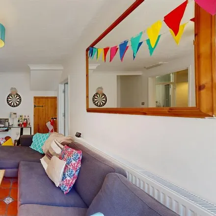 Rent this 5 bed apartment on 96-101 Elia Street in Angel, London