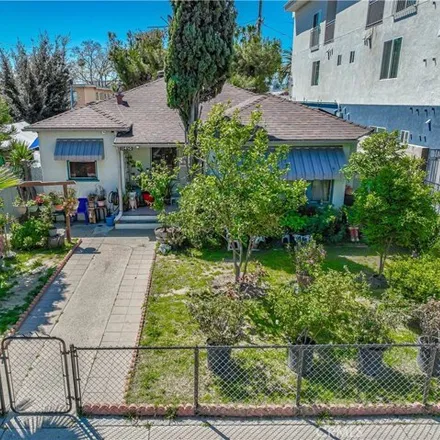 Buy this 3 bed house on 11464 Oxnard Street in Los Angeles, CA 91606