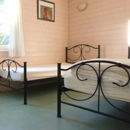 Rent this 2 bed house on Office de tourisme de Gassin in Aire de Loisirs, 83580 Gassin