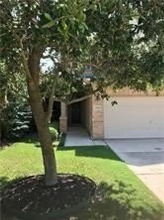 Rent this 3 bed house on 1410 Ravenwood Dr in Mansfield, Texas