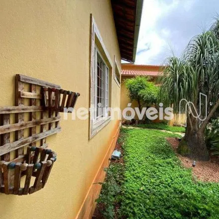 Buy this 3 bed house on Rua Sebastião Cardoso Antolin in Jardim Guanabara, Belo Horizonte - MG
