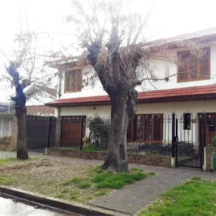 Buy this 4 bed house on Bartolomé Cerretti 1524 in Adrogué, Argentina