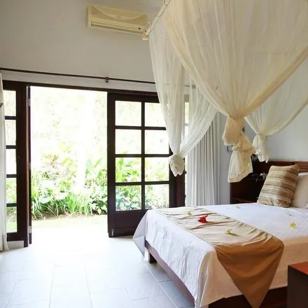 Rent this 5 bed house on Banjar Peguyangan RT 4 in Astina 81111, Bali