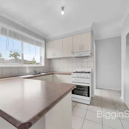 Image 4 - 11 Cornwall Avenue, Keysborough VIC 3173, Australia - Apartment for rent