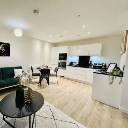 Rent this 3 bed apartment on Lakeside Drive in London, NW10 7GN