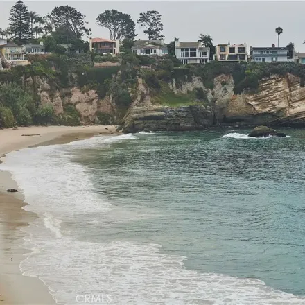 Rent this 4 bed apartment on 10 North Vista de la Luna in Three Arch Bay, Laguna Beach