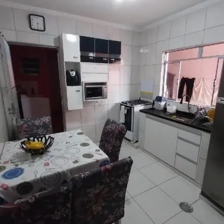 Buy this 3 bed house on Rua dos Crisântemos in Assunção, São Bernardo do Campo - SP