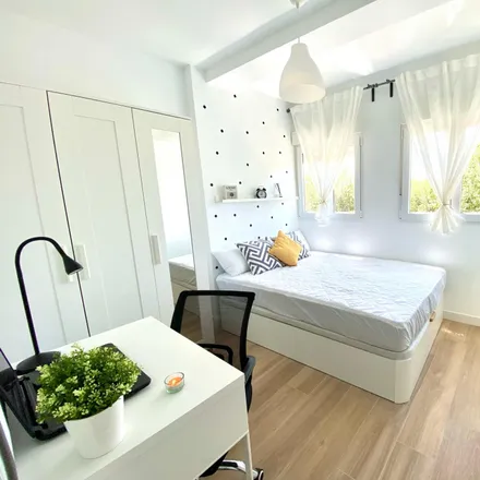Rent this 4 bed room on El Parque in Plaza Jiménez Díaz, 28903 Getafe