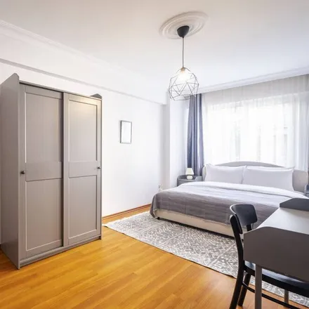 Rent this 3 bed apartment on 34375 Şişli