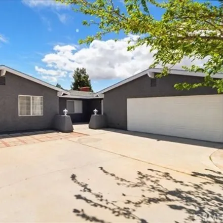 Buy this 3 bed house on 13031 Skiomah Road in Apple Valley, CA 92308