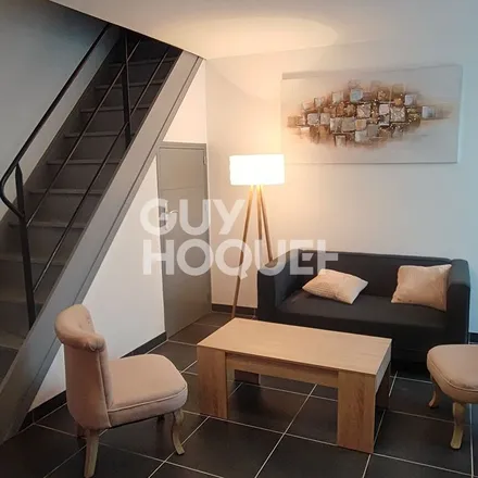 Image 4 - 4 Rue Gambetta, 28200 Châteaudun, France - Apartment for rent