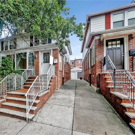 Image 2 - 71 70th Street, New York, NY 11209, USA - Townhouse for sale