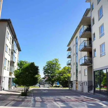 Rent this 3 bed apartment on Emriks gata 18 in 582 25 Linköping, Sweden