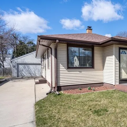 Buy this 3 bed house on 7660 30th Avenue in Kenosha, WI 53142