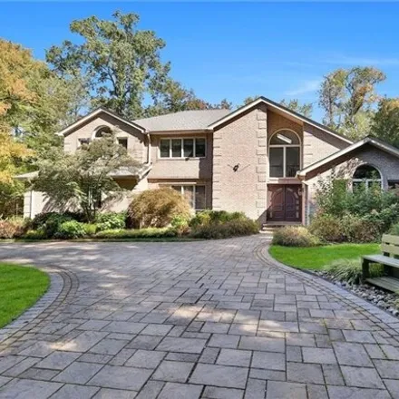 Buy this 5 bed house on 8 Chipman Road in Palisades, Orangetown