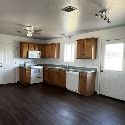 Image 4 - 710 East Suncrest Lane, Taylor, Navajo County, AZ 85939, USA - House for sale