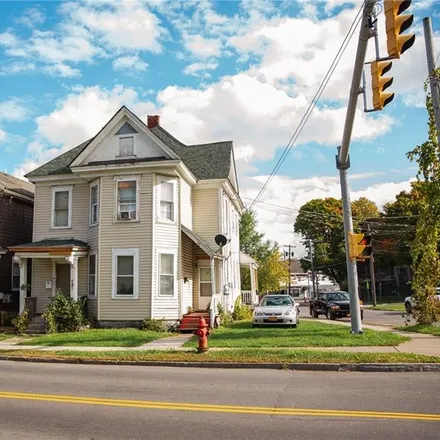 Buy this 6 bed townhouse on 131 Grand Avenue in City of Syracuse, NY 13204