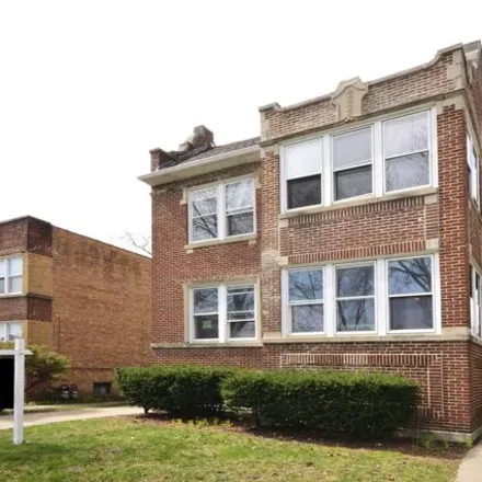 Rent this 3 bed apartment on 9110 Keating Avenue in Skokie, IL 60076