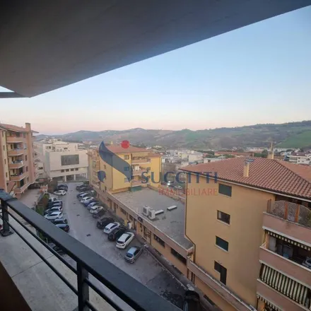 Image 1 - Via Francesco Franchi, 64100 Teramo TE, Italy - Apartment for rent