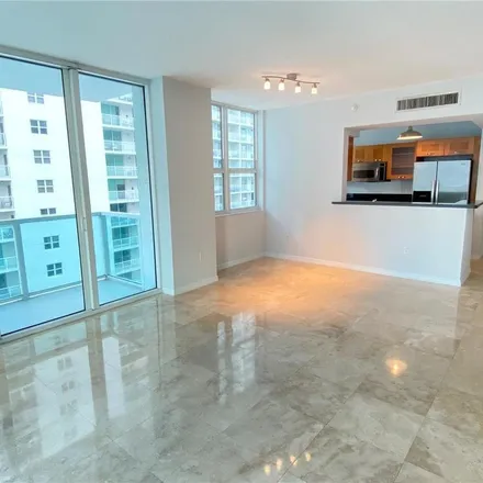Image 6 - Solaris at Brickell Bay, 170 Southeast 12th Terrace, Miami, FL 33131, USA - Apartment for rent