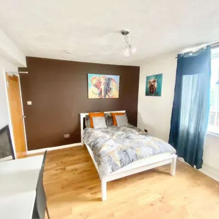 Rent this 2 bed apartment on Parkleigh Road in London, SW19 3BU
