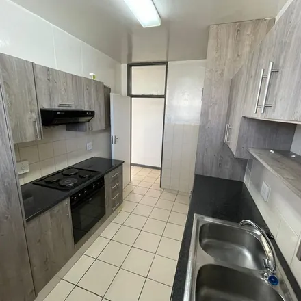Image 6 - Edward Rubenstein Drive, Sandown, Sandton, 2031, South Africa - Apartment for rent