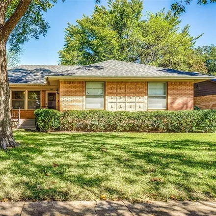 Buy this 3 bed house on 2411 Highwood Drive in Dallas, TX 75228