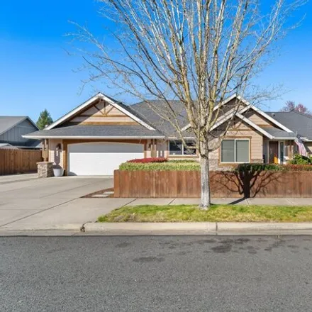 Buy this 3 bed house on 1386 David Drive in Grants Pass, OR 97527