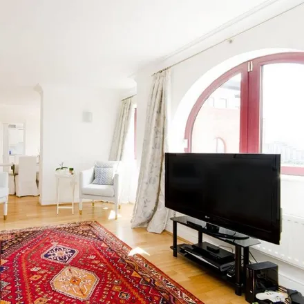 Rent this 2 bed apartment on Sailmakers Court in William Morris Way, London