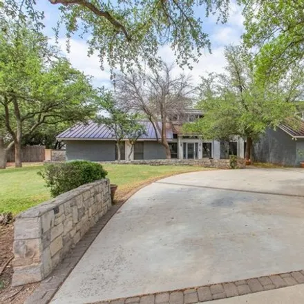 Buy this 4 bed house on 907 Highland Drive in Big Spring, TX 79720