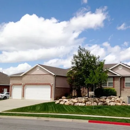 Buy this 6 bed house on 554 West 2300 South in Syracuse, UT 84075