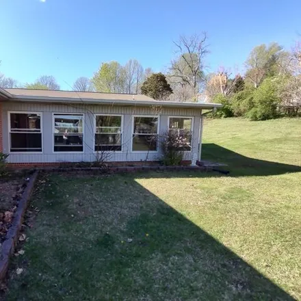Image 3 - 800 Pinewood Cir, Morristown, Tennessee, 37814 - House for sale