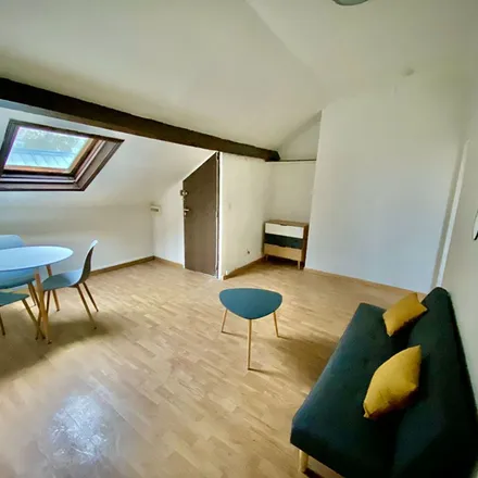 Rent this 2 bed apartment on 2 Impasse Lucet in 76000 Rouen, France