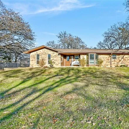 Rent this 3 bed house on 111 Longhorn Dr in Lake Kiowa, Texas