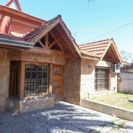 Buy this 3 bed house on Talcahuano in Partido de Esteban Echeverría, Monte Grande