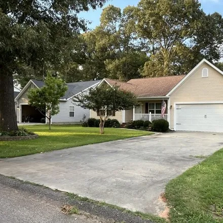 Buy this 3 bed house on 518 Douglas Dr in Aiken, South Carolina